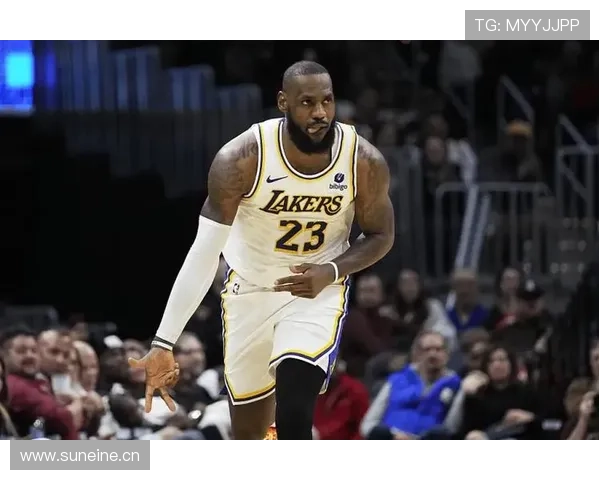 [流言板]詹姆斯年满40岁后第21次得分20+，超越乔丹独占历史第一50亮287回复.